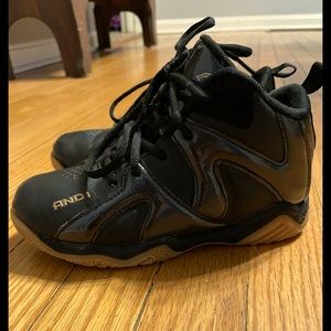 AND 1 Black and Gold Boys sz 1